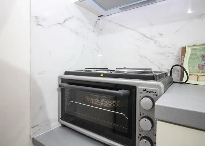 Aleandro Villa Ksamil